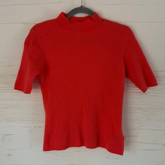 Holt Renfrew | 100% Extra Fine Wool Halston | Mock Neck Knit Top | Size L - Picture 2 of 6